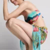 Sarong mit Fransen und tropischem Print Sarong mit Fransen und tropischem Print