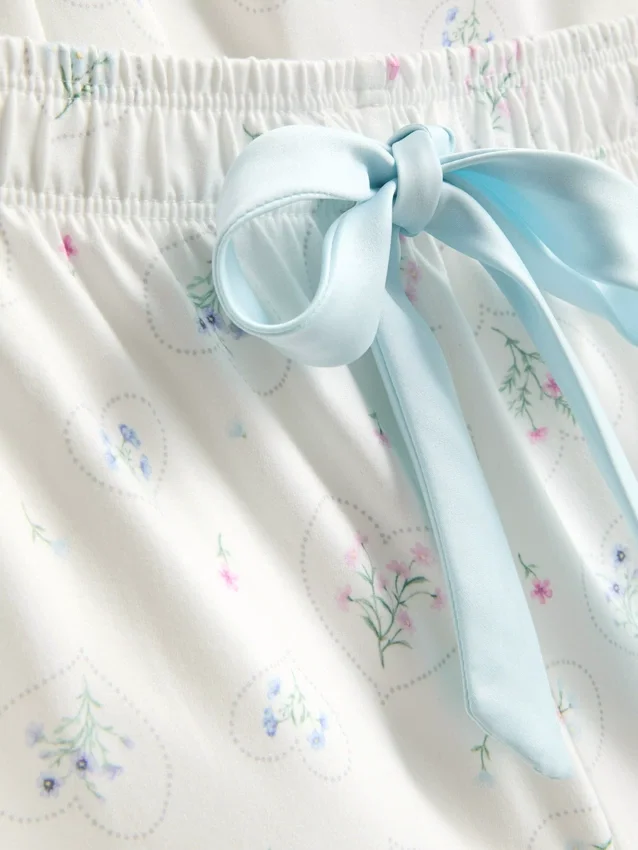 Schlafanzug mit bedrucktem Satin-Schleifen-Top Schlafanzug mit bedrucktem Satin-Schleifen-Top