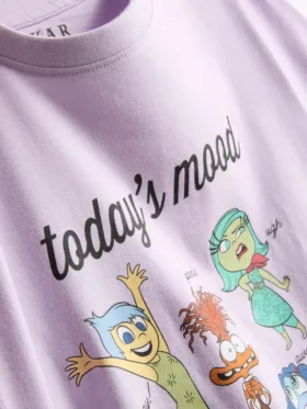 Schlafanzug mit „Inside Out“-Motiv von Disney Pixar