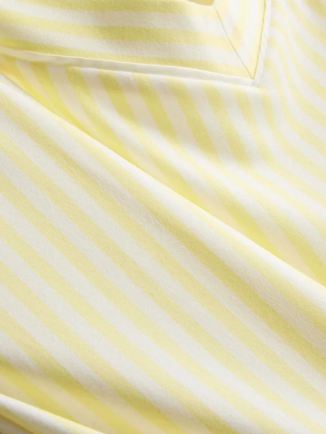Schlafanzug mit Top und Shorts Schlafanzug mit Top und Shorts