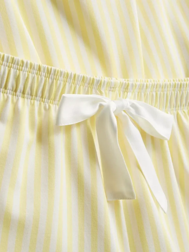 Schlafanzug mit Top und Shorts Schlafanzug mit Top und Shorts