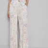 Schlafhose mit weitem Bein und Blumenmuster Schlafhose mit weitem Bein und Blumenmuster