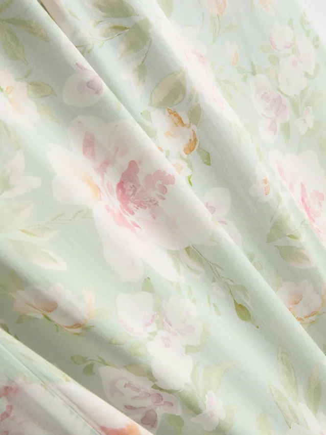 Schlafhose mit weitem Bein und Blumenmuster Schlafhose mit weitem Bein und Blumenmuster