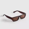 Schlanke Sonnenbrille mit rechteckigem Rahmen Schlanke Sonnenbrille mit rechteckigem Rahmen