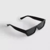 Schlanke Sonnenbrille mit rechteckigem Rahmen Schlanke Sonnenbrille mit rechteckigem Rahmen