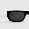 Schlanke Sonnenbrille mit rechteckigem Rahmen Schlanke Sonnenbrille mit rechteckigem Rahmen