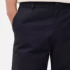 Schmal geschnittene Chinos Schmal geschnittene Chinos