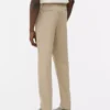 Schmal geschnittene Chinos Schmal geschnittene Chinos