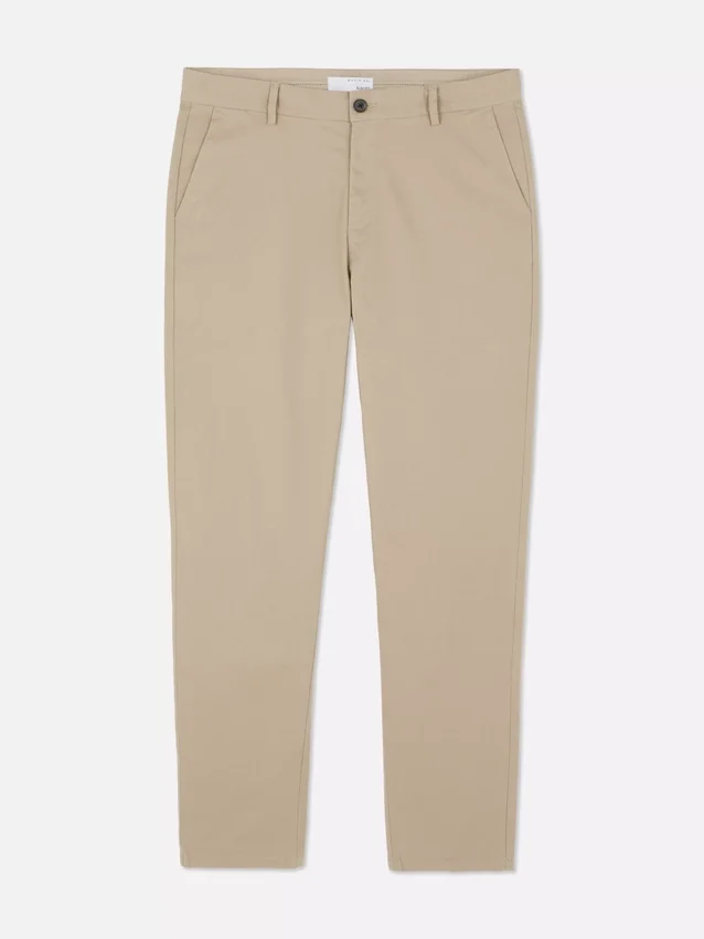 Schmal geschnittene Chinos Schmal geschnittene Chinos