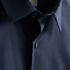 Schmal geschnittenes Stretch-Hemd mit Knöpfen Schmal geschnittenes Stretch-Hemd mit Knöpfen