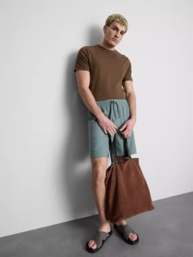 Schmal geschnittenes Stretch-T-Shirt Schmal geschnittenes Stretch-T-Shirt
