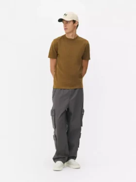 Schmal geschnittenes Stretch-T-Shirt Schmal geschnittenes Stretch-T-Shirt