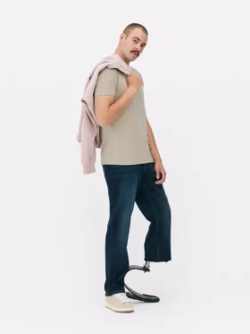 Schmal geschnittenes Stretch-T-Shirt Schmal geschnittenes Stretch-T-Shirt