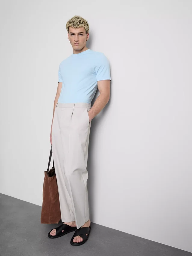 Schmal geschnittenes Stretch-T-Shirt Schmal geschnittenes Stretch-T-Shirt