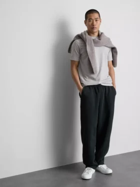 Schmal geschnittenes Stretch-T-Shirt Schmal geschnittenes Stretch-T-Shirt