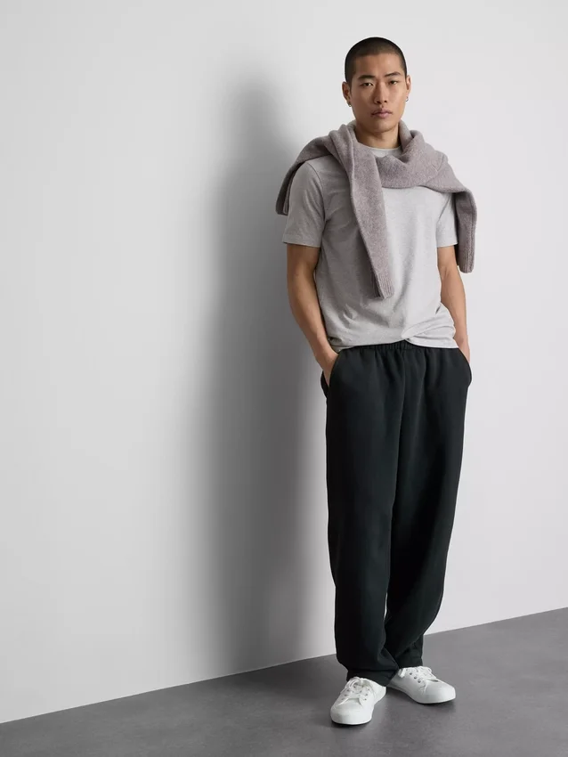 Schmal geschnittenes Stretch-T-Shirt Schmal geschnittenes Stretch-T-Shirt