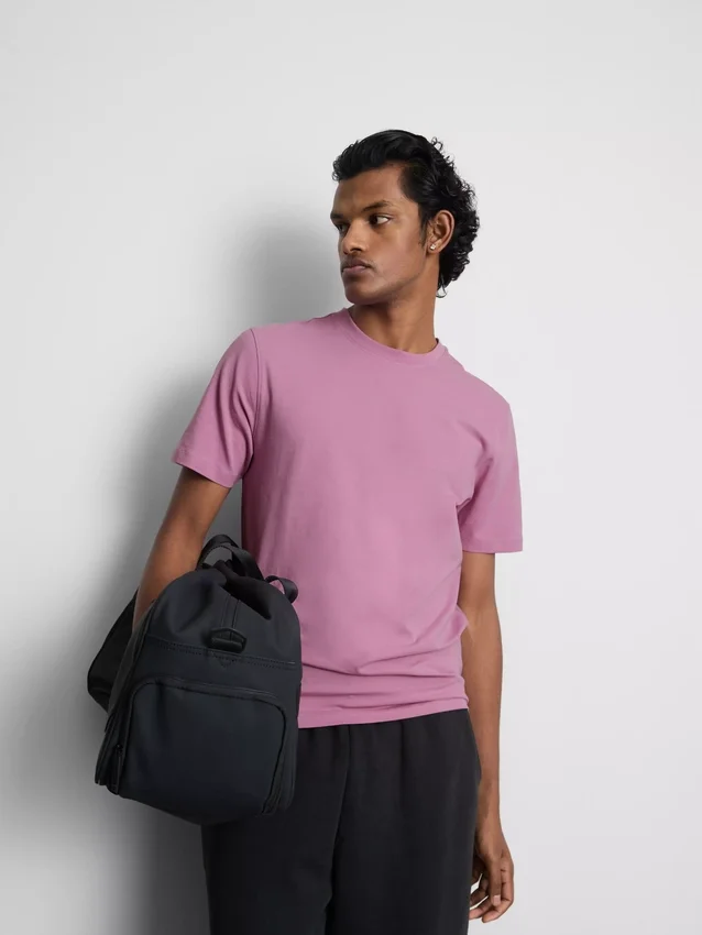 Schmal geschnittenes Stretch-T-Shirt Schmal geschnittenes Stretch-T-Shirt
