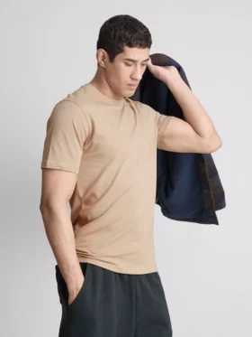 Schmal geschnittenes Stretch-T-Shirt Schmal geschnittenes Stretch-T-Shirt