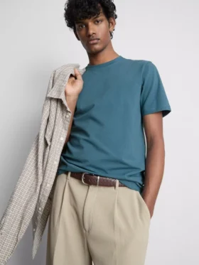 Schmal geschnittenes Stretch-T-Shirt Schmal geschnittenes Stretch-T-Shirt
