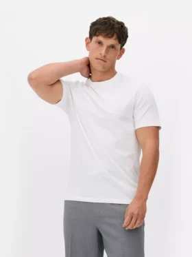 Schmal geschnittenes Stretch-T-Shirt Schmal geschnittenes Stretch-T-Shirt