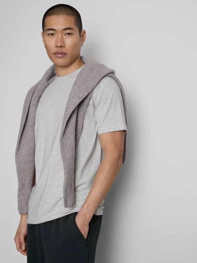 Schmal geschnittenes Stretch-T-Shirt Schmal geschnittenes Stretch-T-Shirt