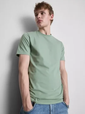 Schmal geschnittenes Stretch-T-Shirt Schmal geschnittenes Stretch-T-Shirt