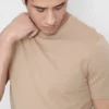 Schmal geschnittenes Stretch-T-Shirt Schmal geschnittenes Stretch-T-Shirt