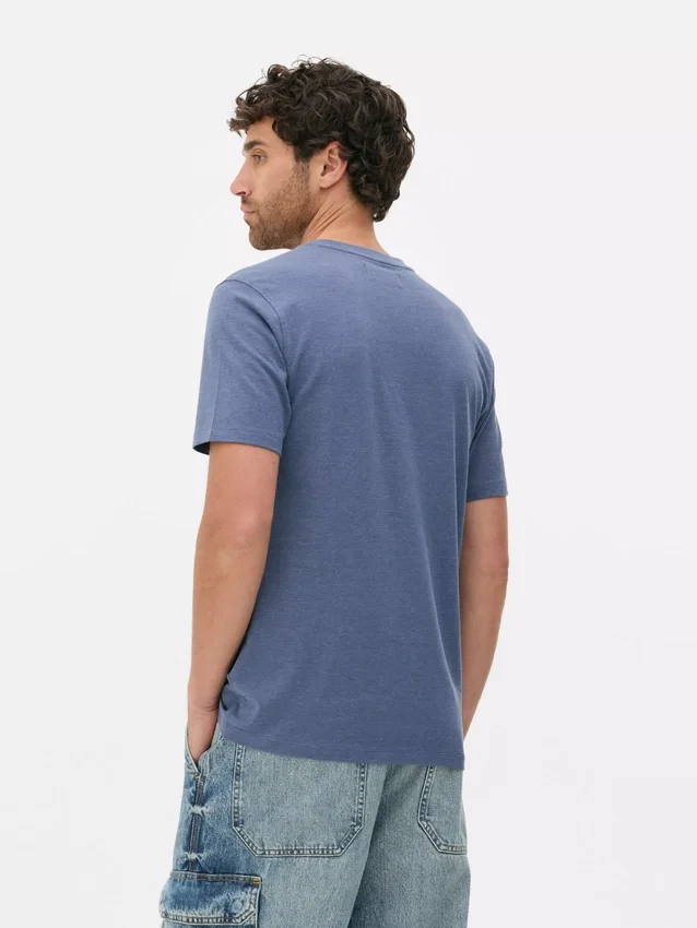 Schmal geschnittenes Stretch-T-Shirt Schmal geschnittenes Stretch-T-Shirt