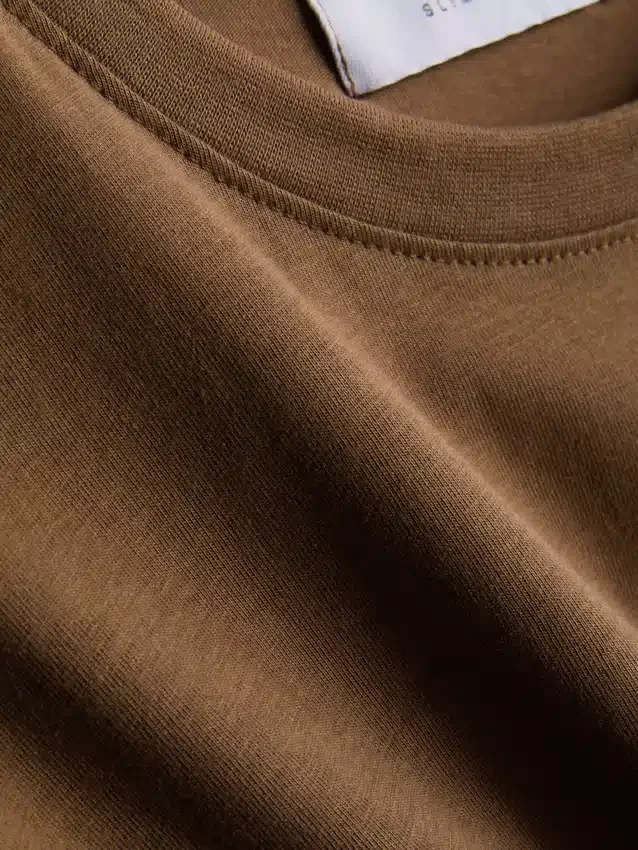 Schmal geschnittenes Stretch-T-Shirt Schmal geschnittenes Stretch-T-Shirt