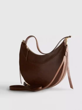 Schultertasche aus Kunstwildleder in Mondform
