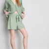 Shorts mit Gürtel zum Hineinschlüpfen Shorts mit Gürtel zum Hineinschlüpfen