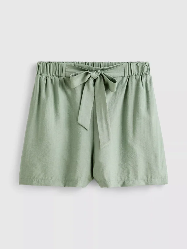 Shorts mit Gürtel zum Hineinschlüpfen Shorts mit Gürtel zum Hineinschlüpfen