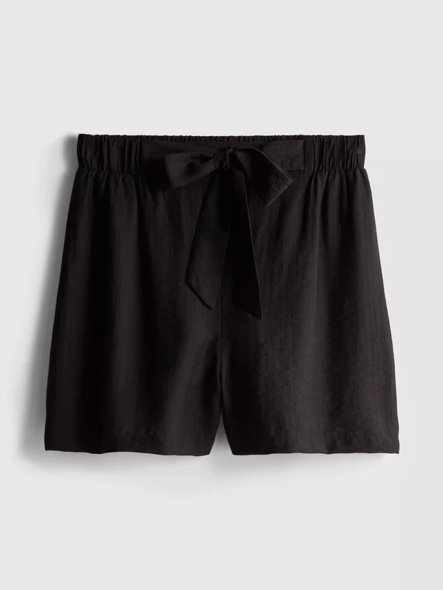 Shorts mit Gürtel zum Hineinschlüpfen Shorts mit Gürtel zum Hineinschlüpfen