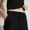 Shorts mit Kordelzug und Crinkle-Optik