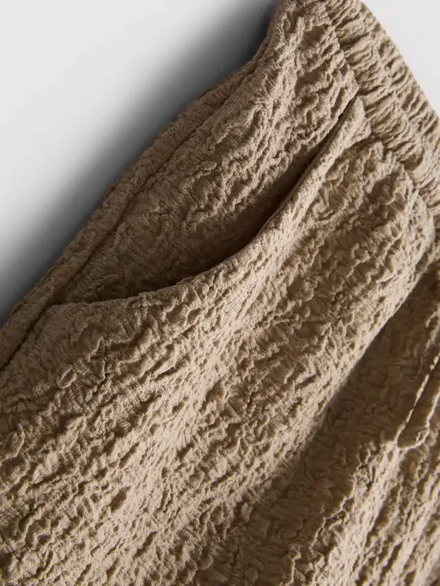 Shorts mit Kordelzug und Crinkle-Optik Shorts mit Kordelzug und Crinkle-Optik
