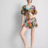 Shorts mit Rüschen und tropischem Print Shorts mit Rüschen und tropischem Print