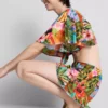 Shorts mit Rüschen und tropischem Print Shorts mit Rüschen und tropischem Print