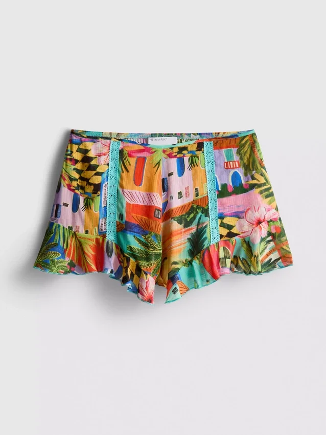 Shorts mit Rüschen und tropischem Print Shorts mit Rüschen und tropischem Print