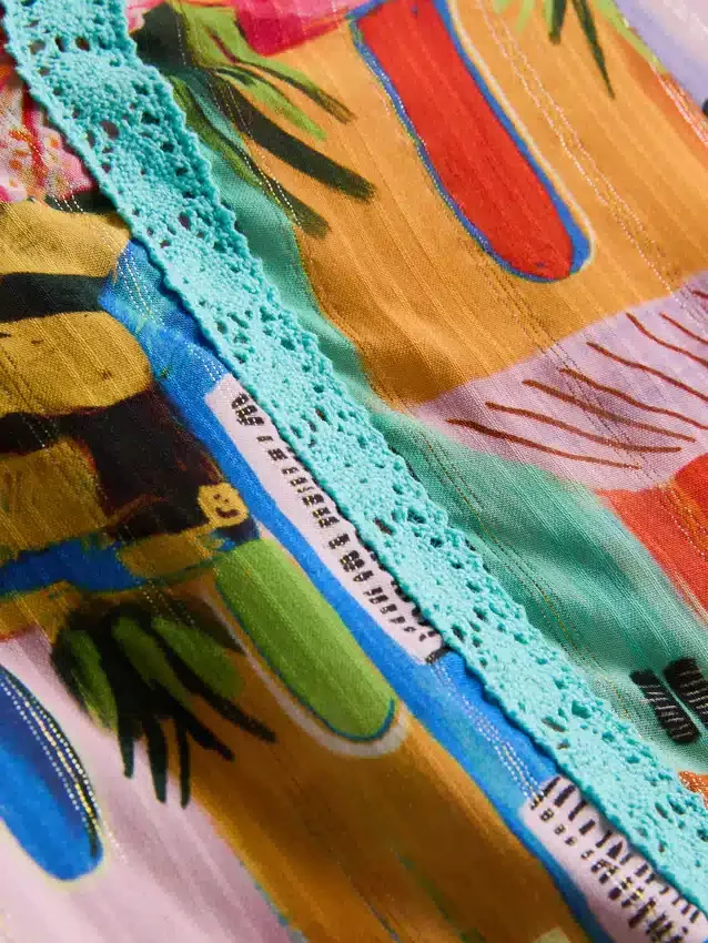 Shorts mit Rüschen und tropischem Print Shorts mit Rüschen und tropischem Print