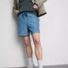 Shorts mit strukturiertem Kordelzug in der Taille Shorts mit strukturiertem Kordelzug in der Taille