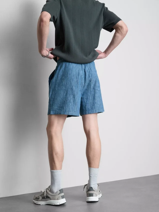 Shorts mit strukturiertem Kordelzug in der Taille Shorts mit strukturiertem Kordelzug in der Taille