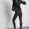 Skinny-Jeans aus Denim mit hohem Baumwollanteil Skinny-Jeans aus Denim mit hohem Baumwollanteil