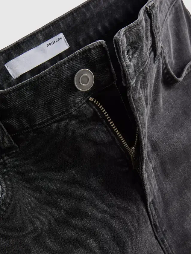 Skinny-Jeans aus Denim mit hohem Baumwollanteil Skinny-Jeans aus Denim mit hohem Baumwollanteil
