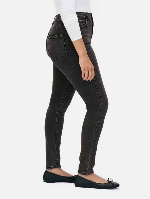 Skinny-Jeans mit hoher Taille Skinny-Jeans mit hoher Taille