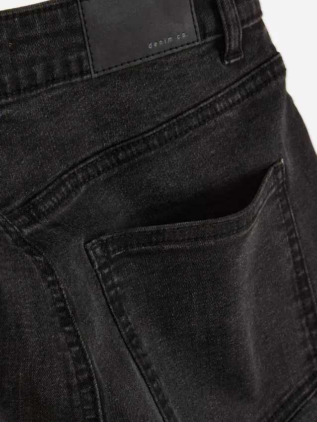 Skinny-Jeans mit hoher Taille Skinny-Jeans mit hoher Taille