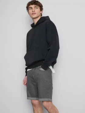 Slim-Fit-Jeansshorts mit mittlerer Leibhöhe