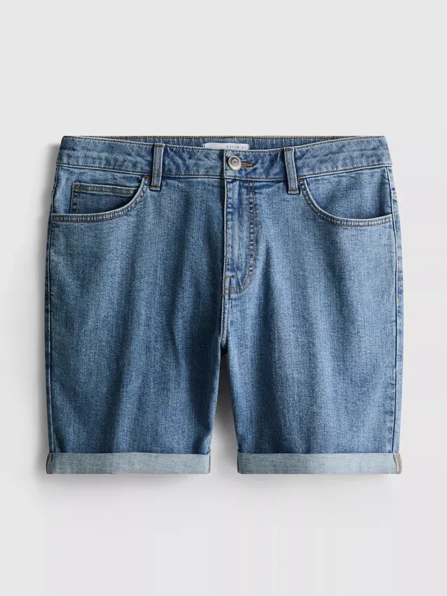 Slim-Fit-Jeansshorts mit mittlerer Leibhöhe Slim-Fit-Jeansshorts mit mittlerer Leibhöhe