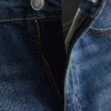 Slim-Fit-Jeansshorts mit mittlerer Leibhöhe Slim-Fit-Jeansshorts mit mittlerer Leibhöhe