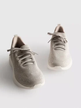Slip-On-Sneaker mit Strass-Details