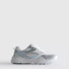 Sneaker mit grobem Netzstoff